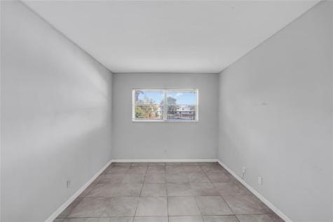 4050 NE 12th Terrace Oakland Park FL 33334