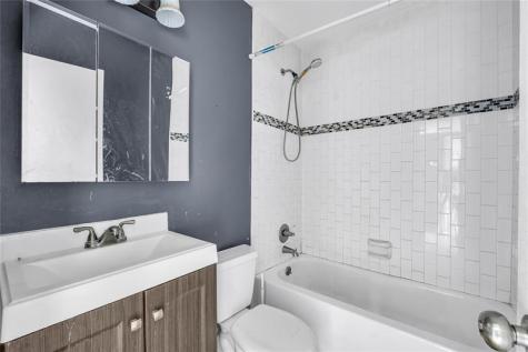 4050 NE 12th Terrace Oakland Park FL 33334