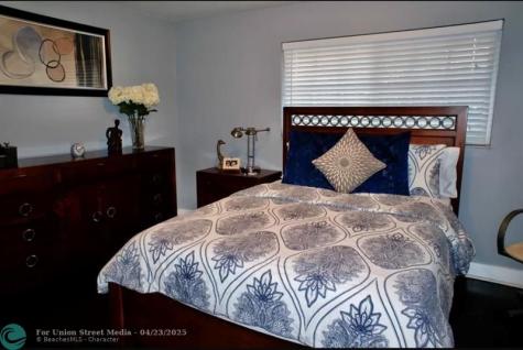 925 SE 13th Street Fort Lauderdale FL 33316