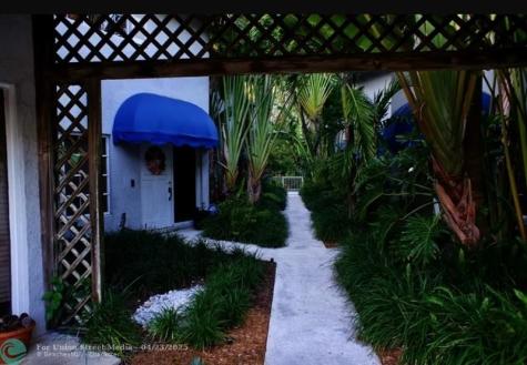 925 SE 13th Street Fort Lauderdale FL 33316