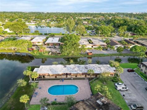 416 Lakeside Drive Margate FL 33063