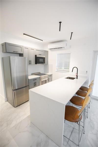 1112 NE 17th Terrace Fort Lauderdale FL 33304