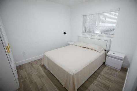 1112 NE 17th Terrace Fort Lauderdale FL 33304