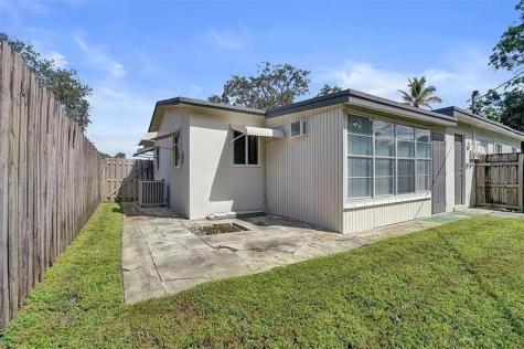 9456 SW 51 Street Cooper City FL 33328