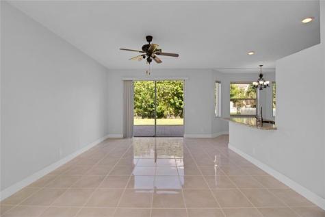 5240 NW 112th Way Coral Springs FL 33076