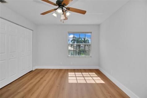 5240 NW 112th Way Coral Springs FL 33076