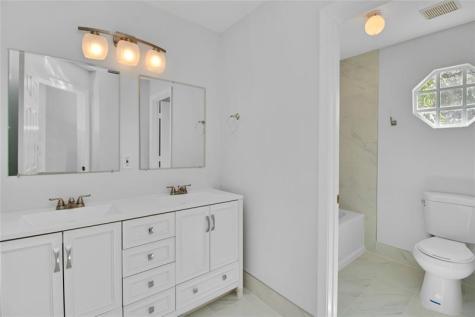 5240 NW 112th Way Coral Springs FL 33076