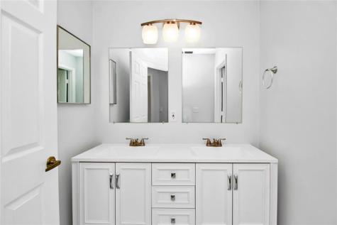 5240 NW 112th Way Coral Springs FL 33076