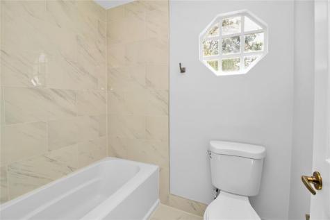 5240 NW 112th Way Coral Springs FL 33076