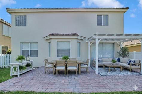 5240 NW 112th Way Coral Springs FL 33076