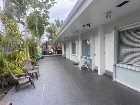2850 NE 30th Street Fort Lauderdale FL 33306