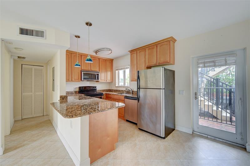 410 SW 15th Street Pompano Beach FL 33060