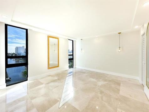 4800 Bayview Drive Fort Lauderdale FL 33308