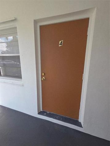 1007 N 19th Avenue Hollywood FL 33020