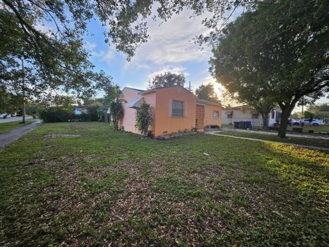 1600 NW 93rd Street Miami FL 33147