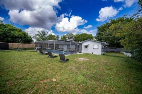 5320 Taylor Street Hollywood FL 33021