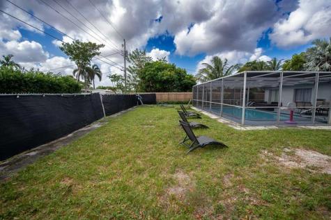 5320 Taylor Street Hollywood FL 33021