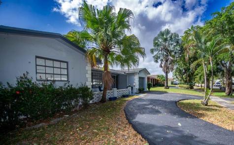 5320 Taylor Street Hollywood FL 33021