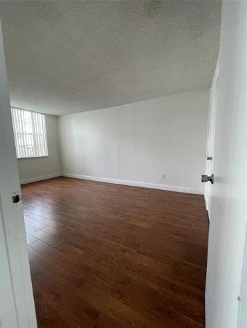 492 NW 165th Street Road Miami FL 33169