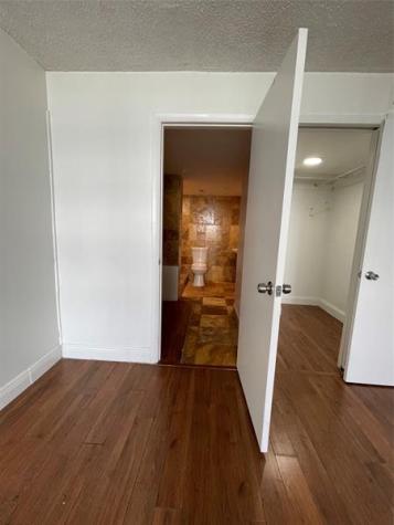 492 NW 165th Street Road Miami FL 33169