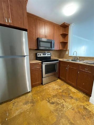 492 NW 165th Street Road Miami FL 33169