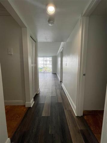 492 NW 165th Street Road Miami FL 33169