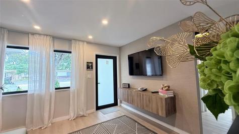 433 NW 15th Way Fort Lauderdale FL 33311