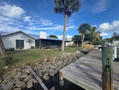 929 Jackson Way Hutchinson Island FL 34949