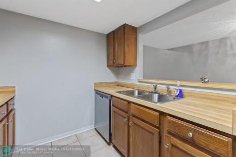 6926 SW 45th Gainesville FL 32608