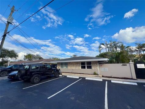 924 NE 17th Terrace Fort Lauderdale FL 33304