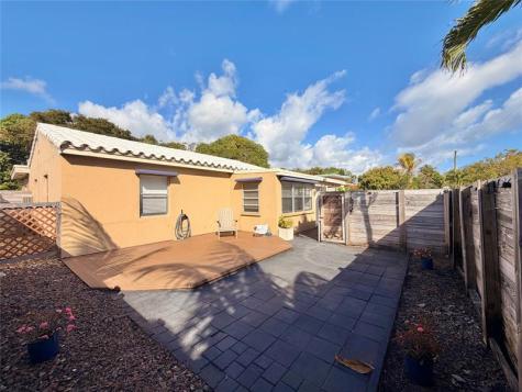 1421 NW 2nd Avenue Fort Lauderdale FL 33311