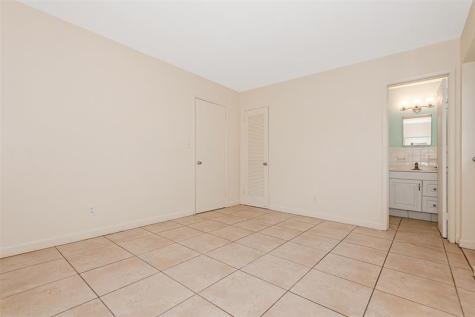 2581 NE 11th Court Pompano Beach FL 33062