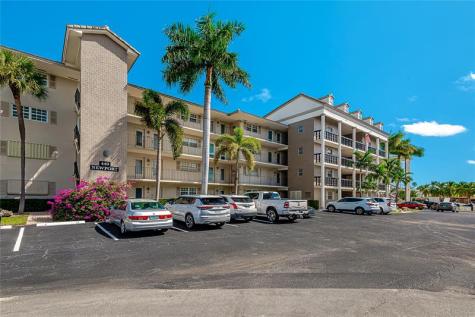 440 Paradise Isle Boulevard Hallandale Beach FL 33009