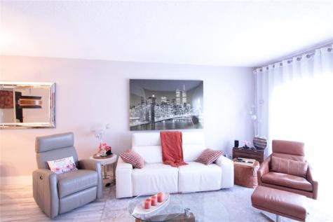 440 Paradise Isle Boulevard Hallandale Beach FL 33009