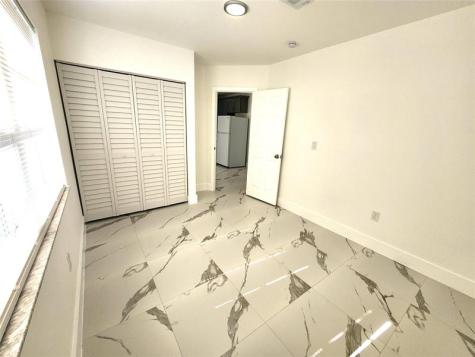 2466 Lincoln Street Hollywood FL 33020