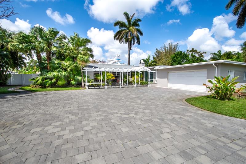 2337 SW 27th Avenue Fort Lauderdale FL 33312