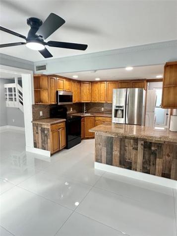 320 Sunshine Drive Coconut Creek FL 33066