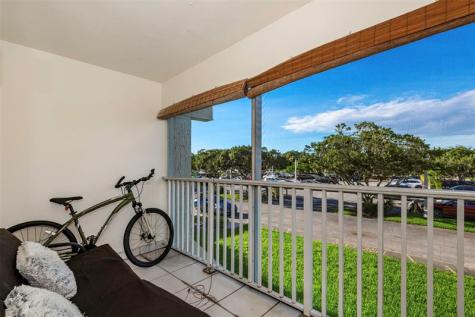100 Lakeview Drive Weston FL 33326