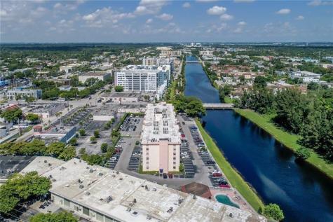16465 NE 22nd Avenue North Miami Beach FL 33160