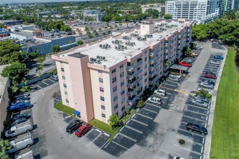 16465 NE 22nd Avenue North Miami Beach FL 33160