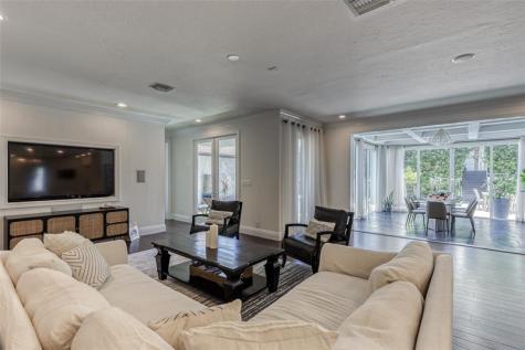 524 Poinciana Drive Fort Lauderdale FL 33301