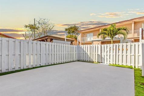 13765 SW 171st Terrace Miami FL 33177