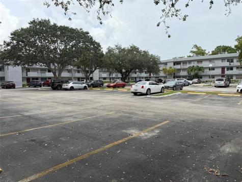 8405 NW 61st Street Tamarac FL 33321
