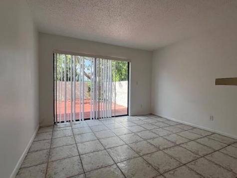 2609 N 40th Avenue Hollywood FL 33021