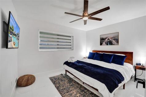 6740 Custer Hollywood FL 33024