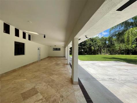 16881 SW 276th Street Homestead FL 33031