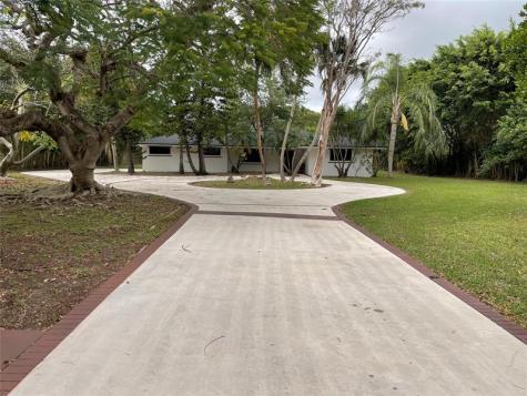16881 SW 276th Street Homestead FL 33031