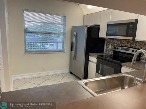 3993 Cypress Reach Court Pompano Beach FL 33069