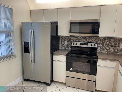 3993 Cypress Reach Court Pompano Beach FL 33069