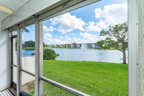 9500 N Hollybrook Lake Drive Pembroke Pines FL 33025